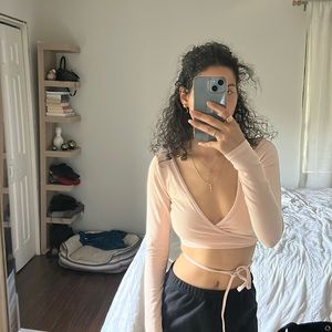 Los Angeles apparel longsleeve wrap top